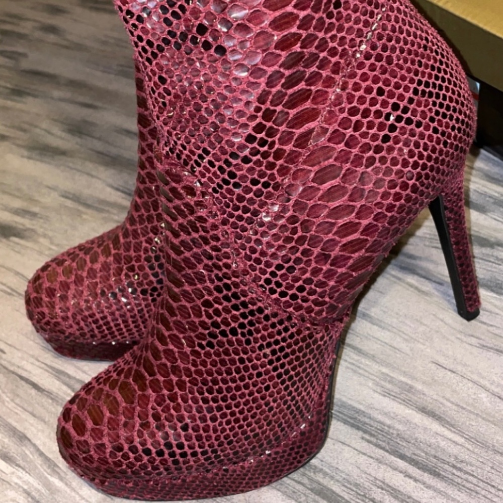Thalia Sodi - CLARISSA OTK Boot - Picture 3 of 11